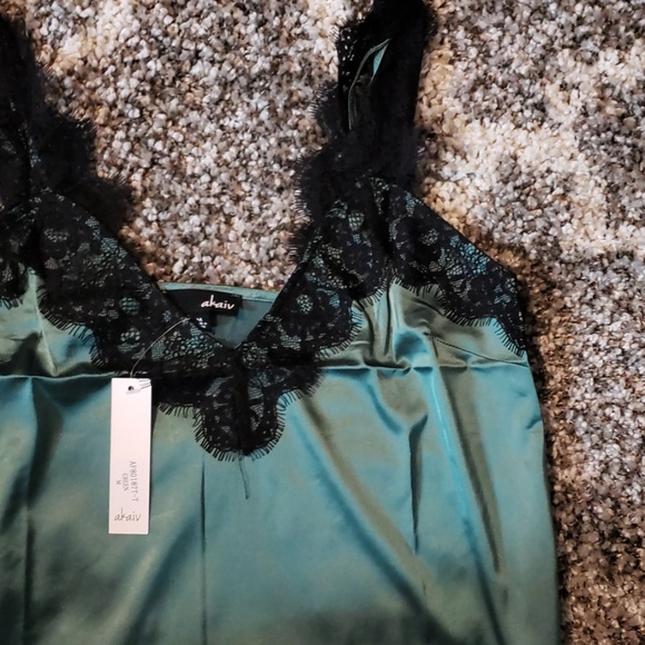 Lace silky soft cami - Picture 7 of 8